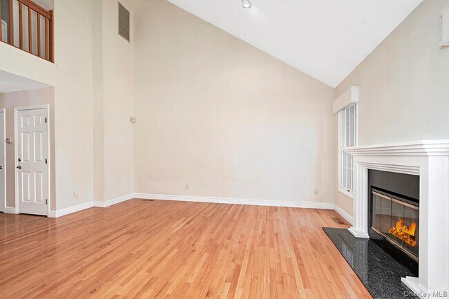Building Photo - 1103 Regent Dr