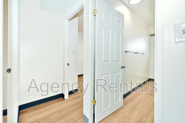 Building Photo - 1438 Liliha St