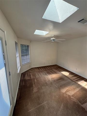 Building Photo - 100 Streamside Dr