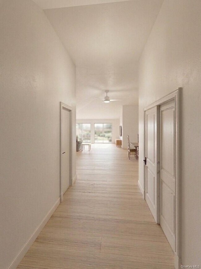 Building Photo - 11 Bay Ave