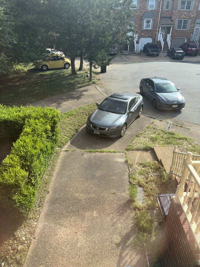Building Photo - 1526 Brenland Cir