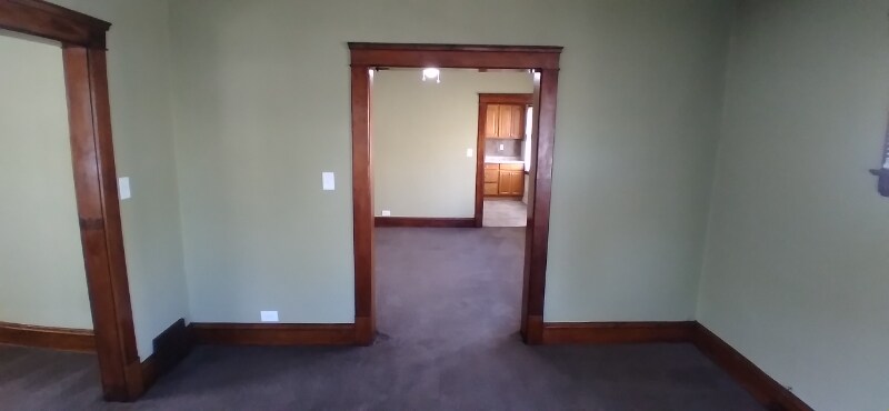 Building Photo - 7130 Clement Ave