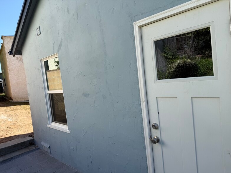 Building Photo - 2734 Lytelle Pl