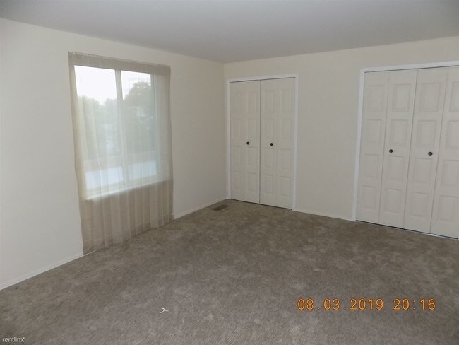Building Photo - 2 br, 1.5 bath Condo - 1328 Woodbridge St
