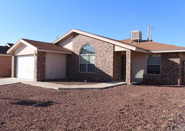 Primary Photo - 14537 Desierto Bello Ave