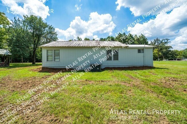 Building Photo - 4329 Maple Cir