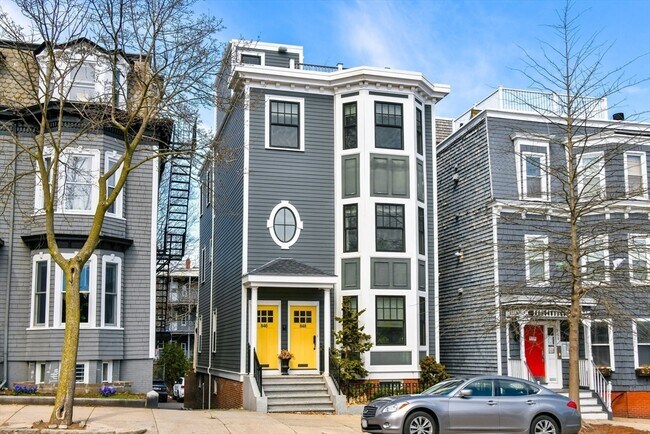 Building Photo - 846 E Broadway