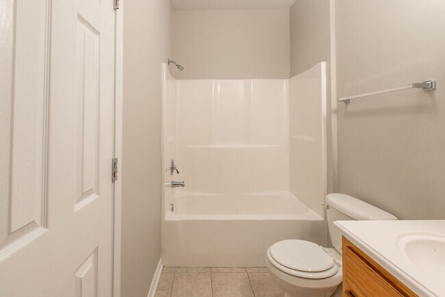 Building Photo - 9435 Bonanza Ln W