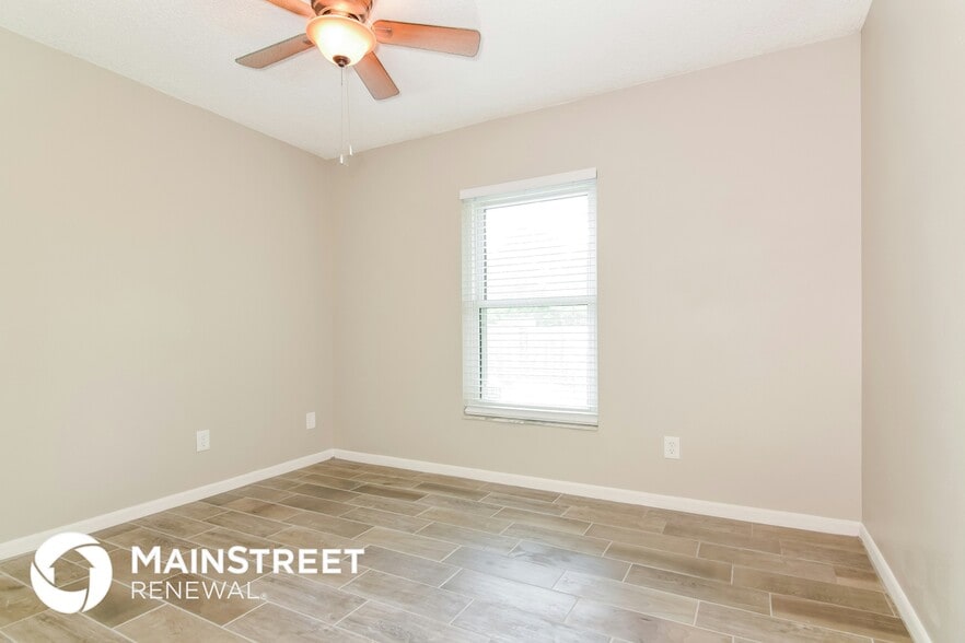 Building Photo - 17606 Shadyside Cir