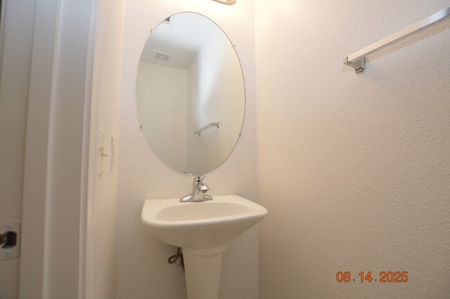 Building Photo - 5509 Donaldson Ct