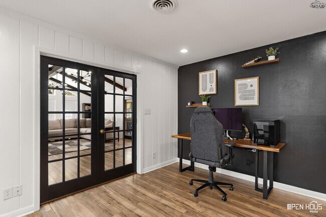 Building Photo - 4517 Wynnwood Dr