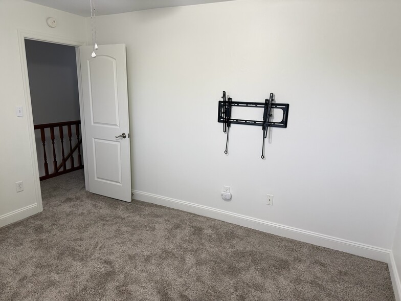 Building Photo - 441 West Virginia Ave.