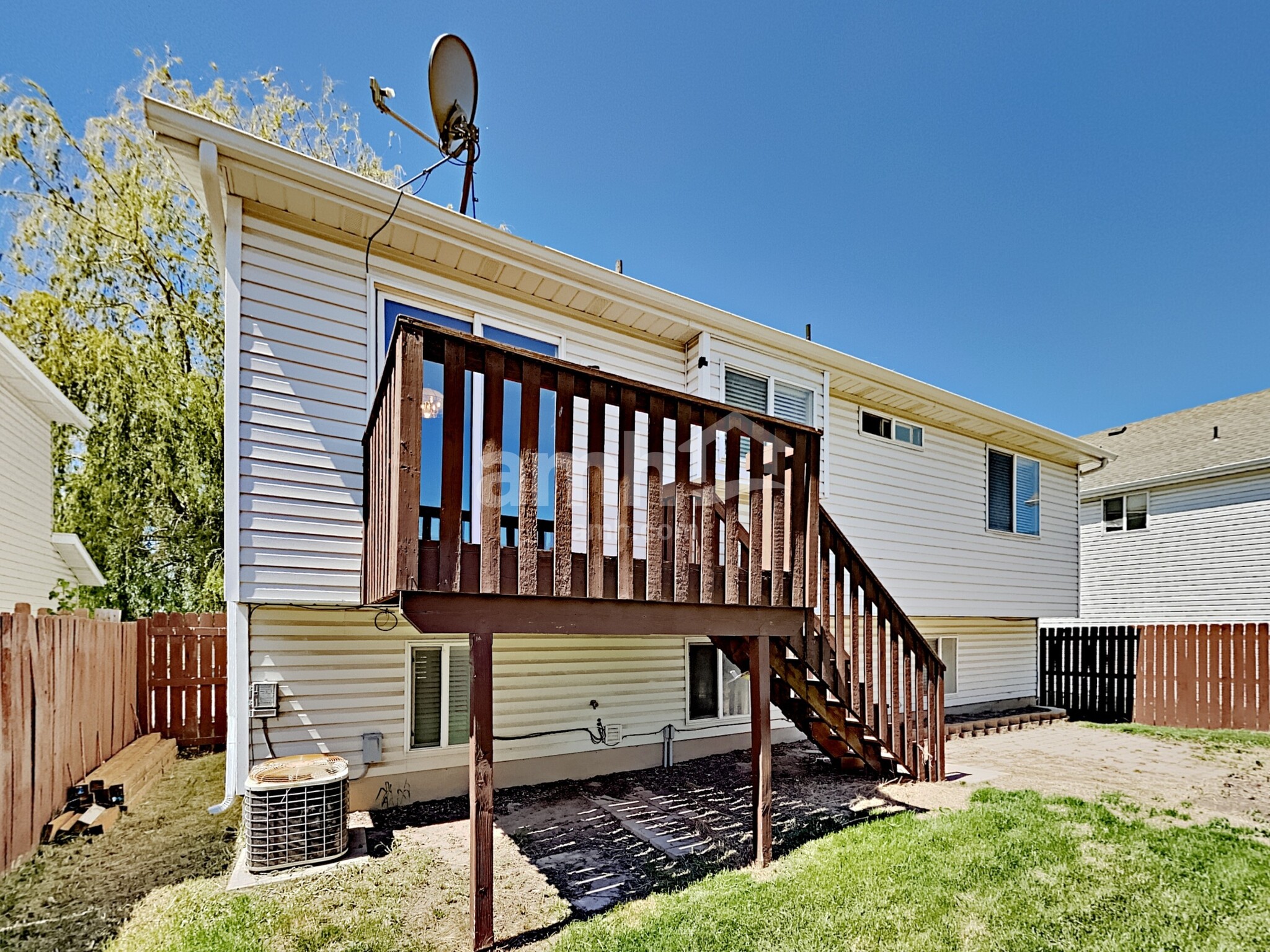Building Photo - 128 E 350 S
