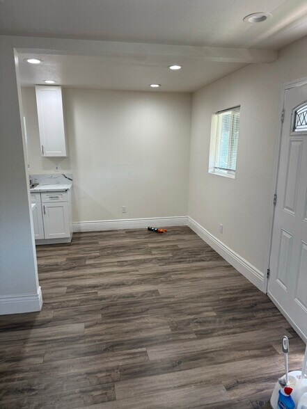 Building Photo - 4701 16th Ave