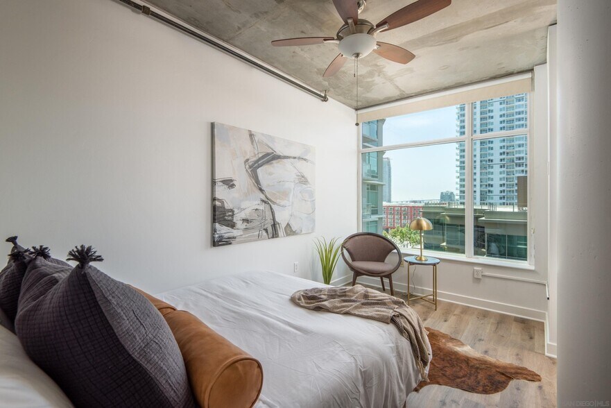 Building Photo - 1080 Park Blvd