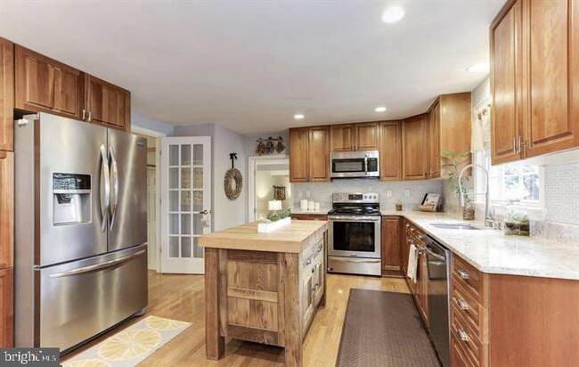 Building Photo - 9525 Whetstone Dr
