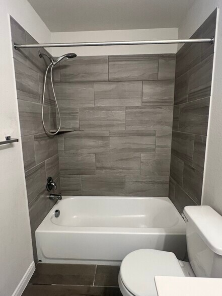 Bathroom 2 - 603 Hirsch Trl