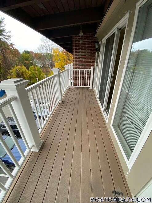 Building Photo - 18 Westgate Dr