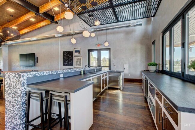 Building Photo - 7655 W Meltwater Ln