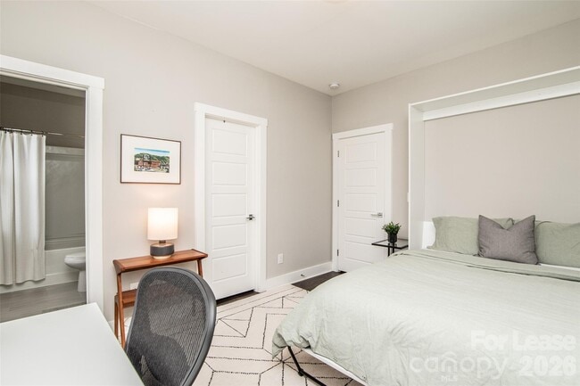 Building Photo - 1134 E 36th St