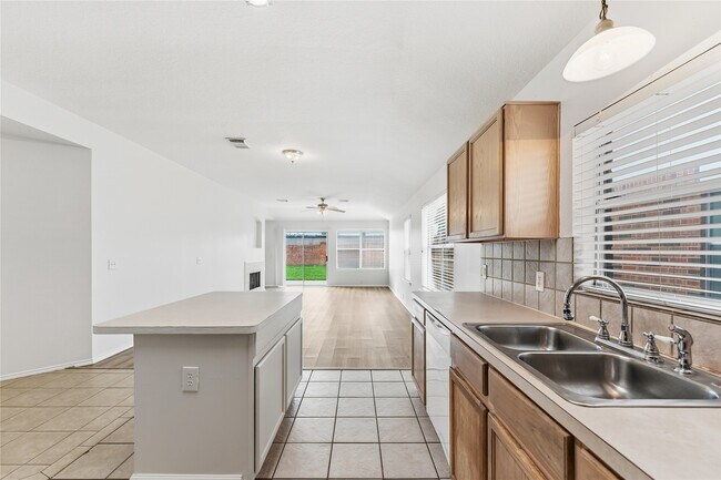 Building Photo - 21219 Somerset Park Ln