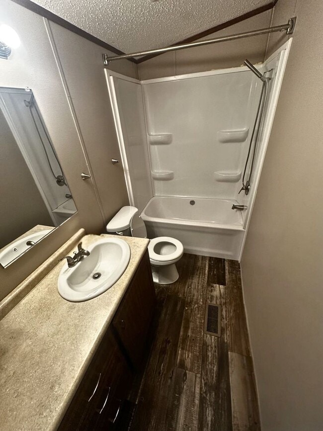 Building Photo - Secure Gated Delight Community