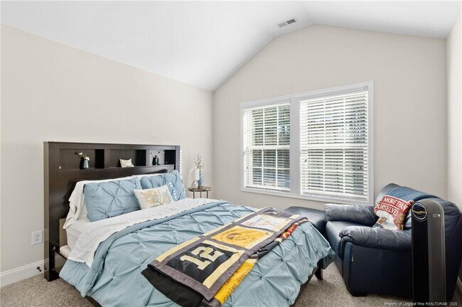 Building Photo - 597 Micahs Way N