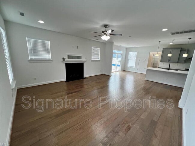 Building Photo - 309 Cairns Rd