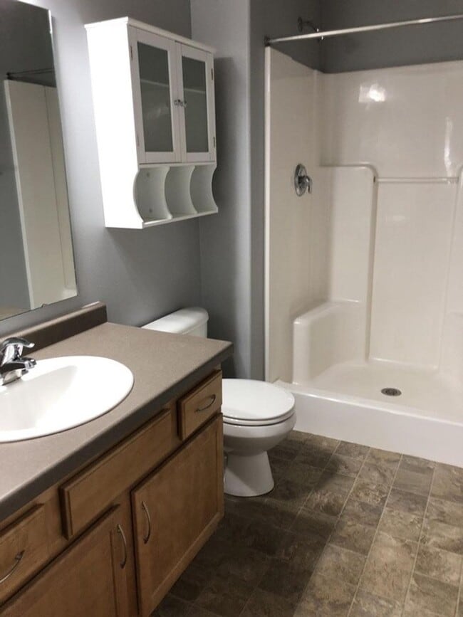 Building Photo - 3 Bed, 3 Bath Townhome in West Fargo!