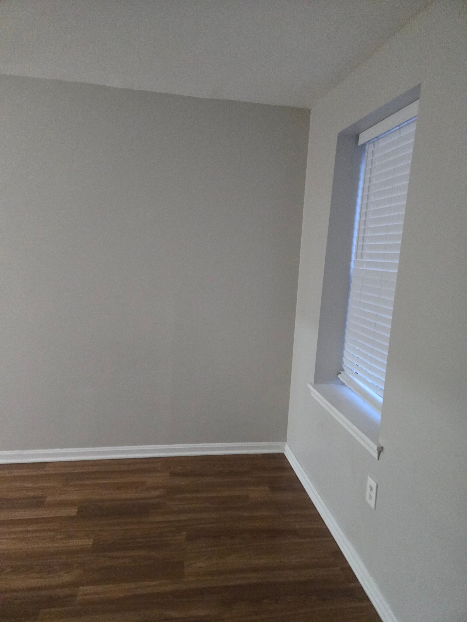 Building Photo - 2645 N Charles St