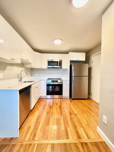 Primary Photo - 226 Parker Hill Ave