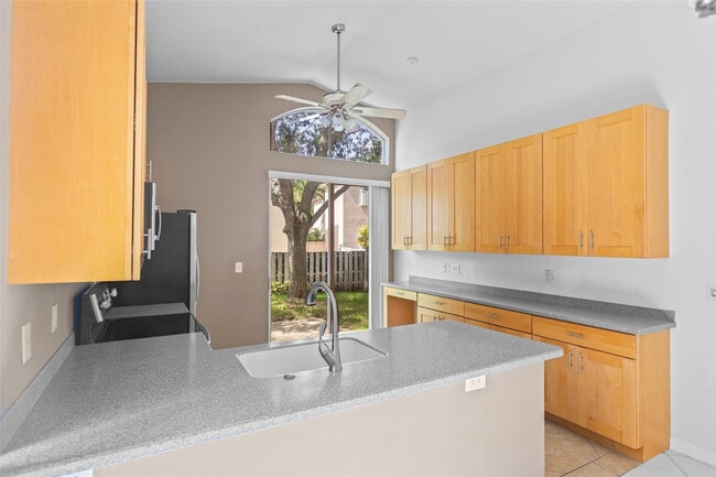Building Photo - 15250 SW 49th Ct