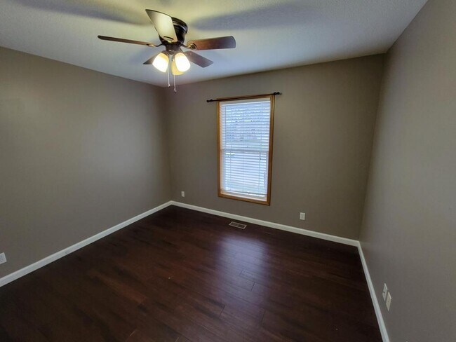 Building Photo - 2208 Thistle Cir