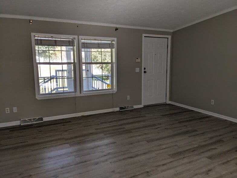 Building Photo - 1401 Harbor House Dr