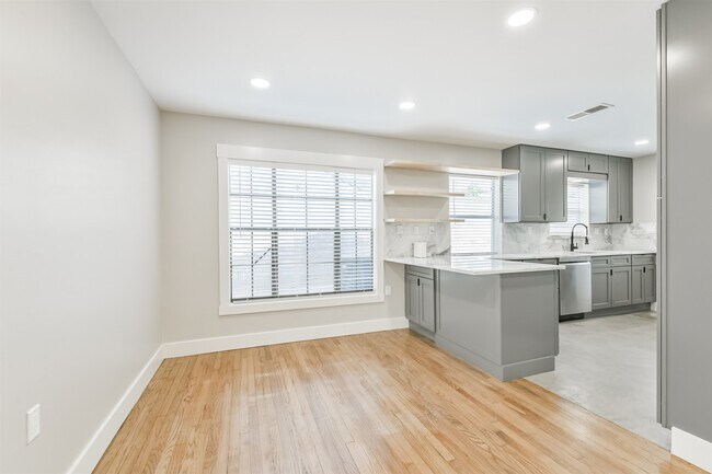 Building Photo - 6205 S Rice Ave