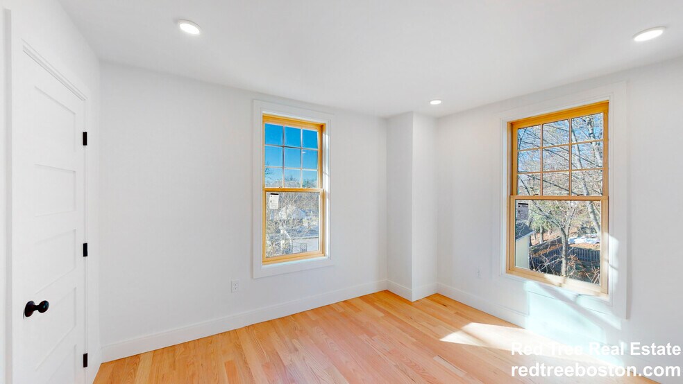 Building Photo - 44 High St