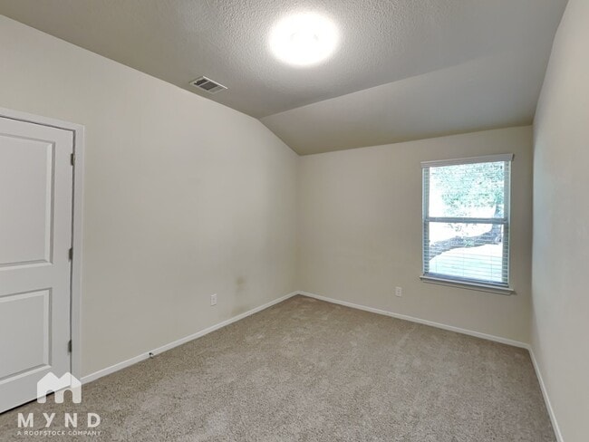 Building Photo - 20216 Boggy Ford Rd