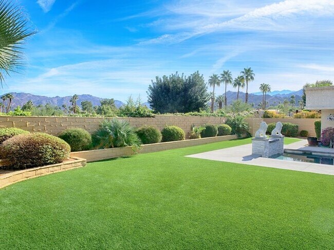 Building Photo - 48600 Shady View Dr