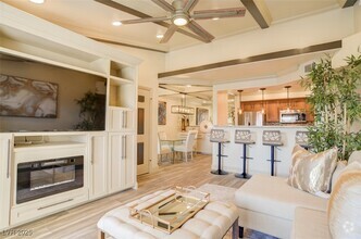 Building Photo - 555 E Silverado Ranch Blvd