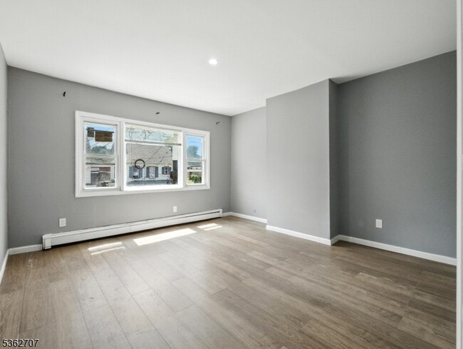 Building Photo - 158 Belmont Ave