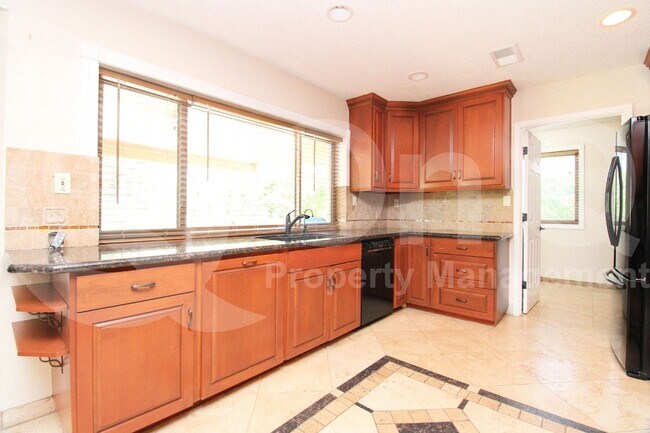 Building Photo - 9008 E Friess Dr