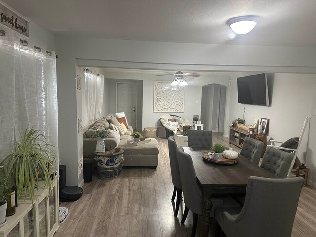 Building Photo - 1902 Denmark Ln