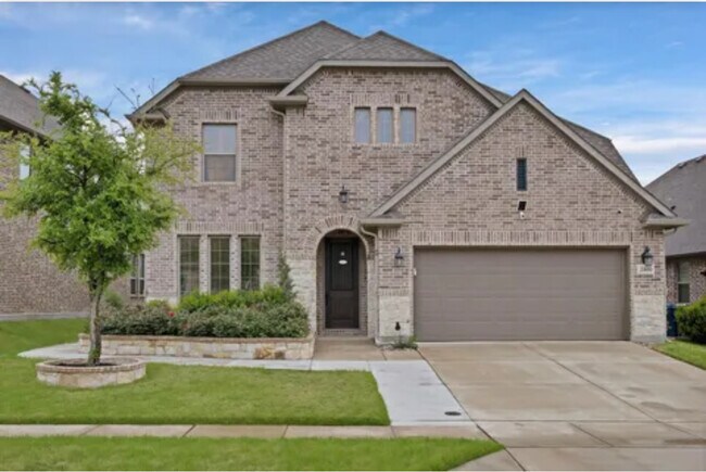 Building Photo - 2400 Triton Dr