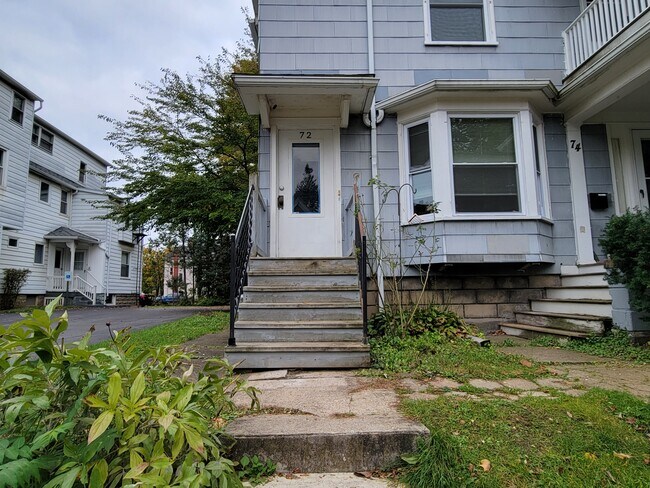 Building Photo - 72 Cambridge St