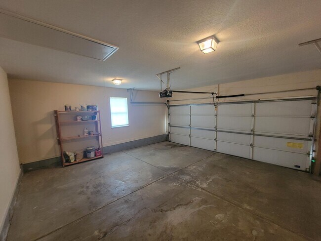 Building Photo - 4740 Waltons Cir