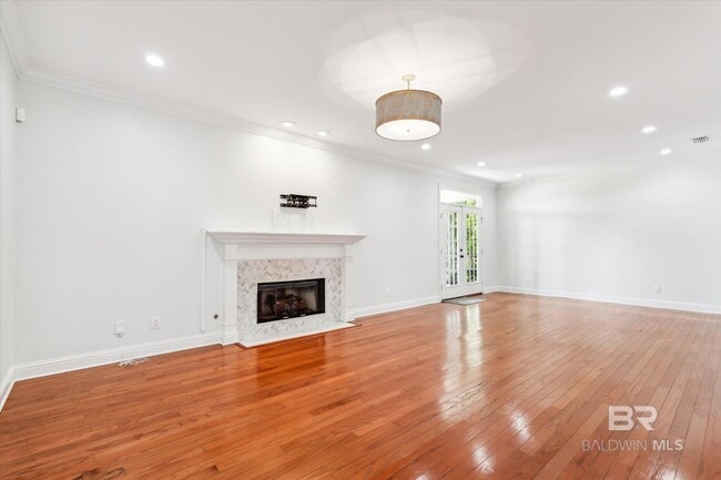 Building Photo - 6363 D'Olive Ct