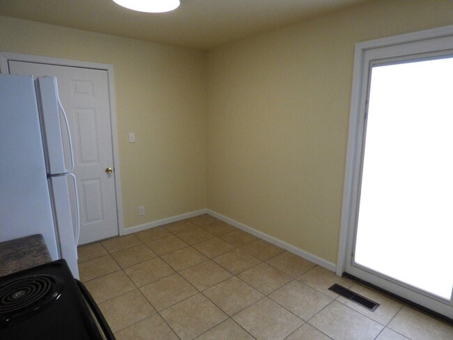 Building Photo - 1311 Edenton Dr