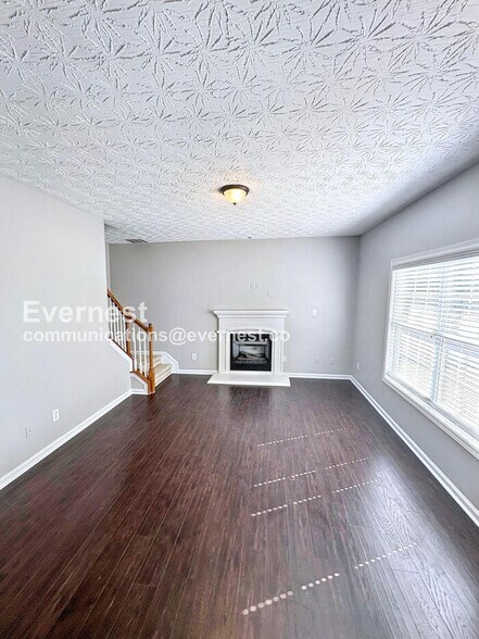 Building Photo - 2132 Grant Ave