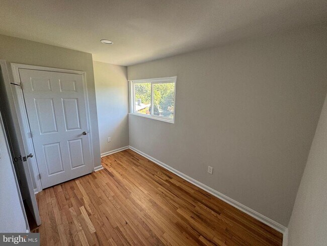 Building Photo - 5426 Enid Pl
