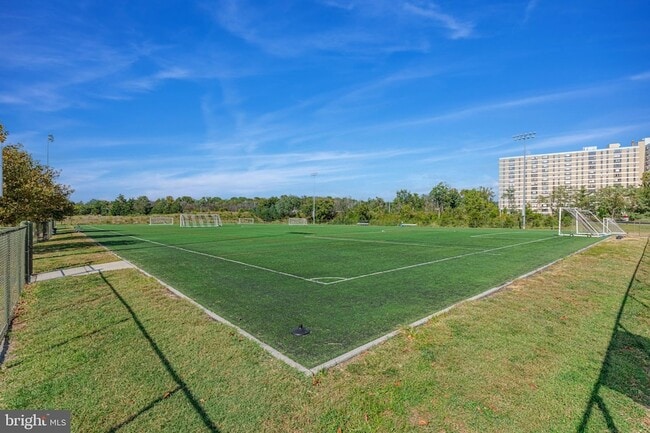 Building Photo - 5238 Bessley Pl